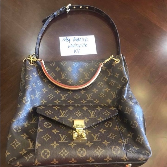 Louis Vuitton Handbags - Louis Vuitton Metis Hobo Monogram FL2153